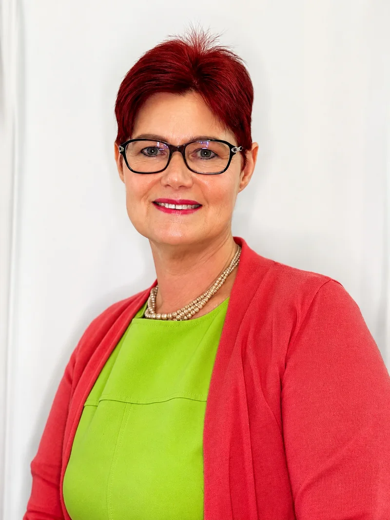 Dr. Peredy Margit